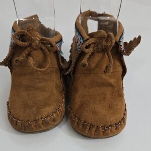 Infant Fringe Moccasins – Brown Suede with Beaded Trim – Size 3